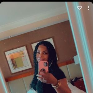 Meet your Posher, Gina